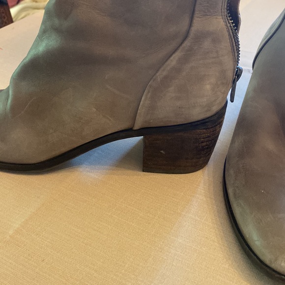 ⭐️ 2/$10 SHOES - Booties - Picture 3 of 6